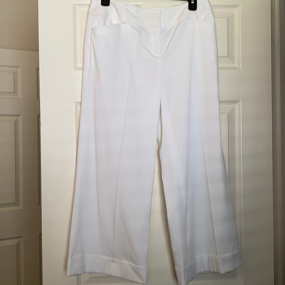 VINTAGE NINE WEST WIDE LEG CAPRIS WITH CUFFS!!